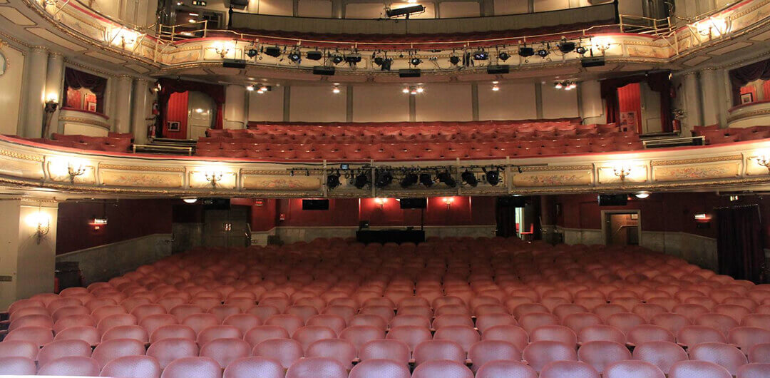 No&euml;l Coward Theatre Auditorium